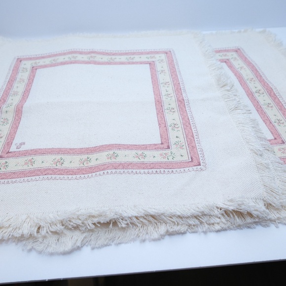 Set of Six Rustic Country Cottage Floral Table Linen Placemats - Picture 3 of 3